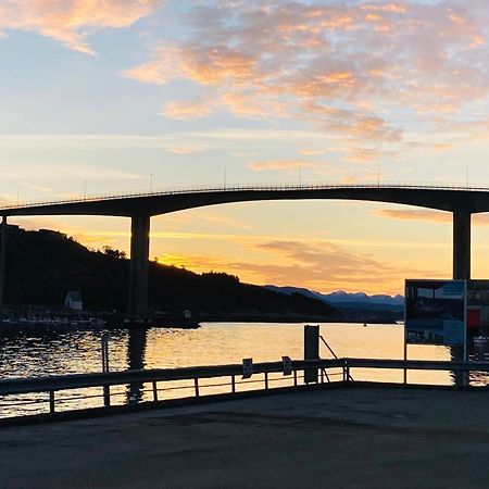 Apartments At The Sentrum Kristiansund Bagian luar foto
